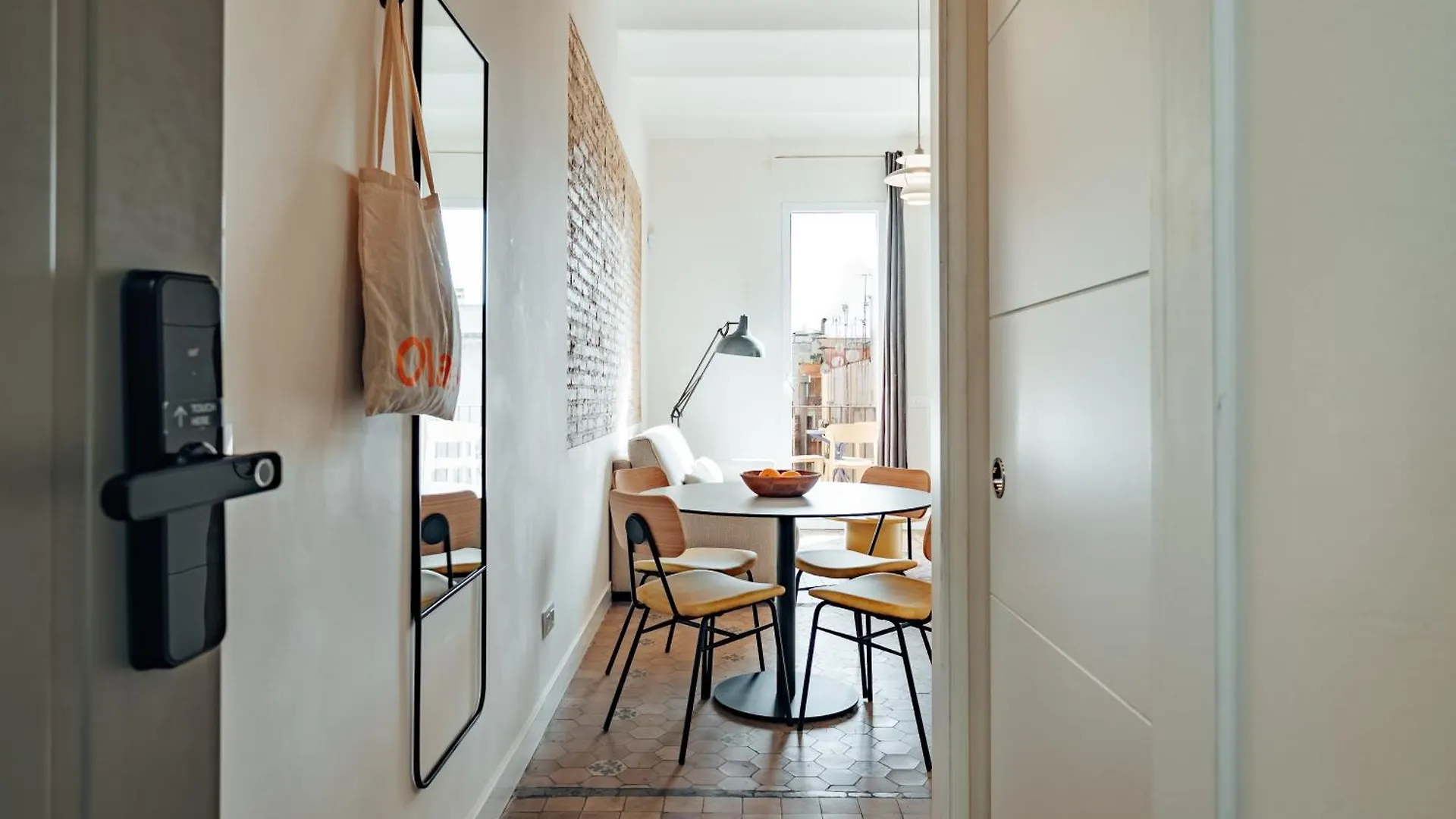 Design Apartments By Olala Homes L'Hospitalet de Llobregat 0*,  España