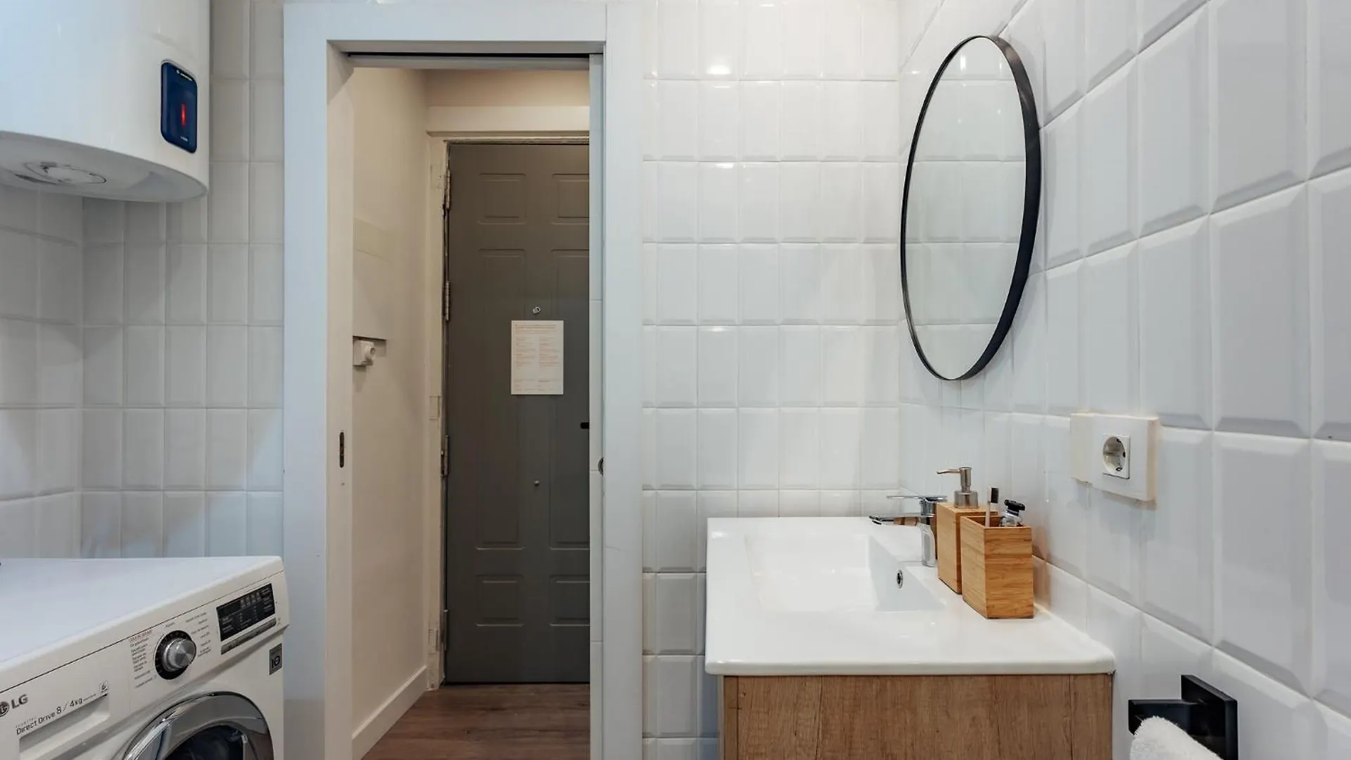 Design Apartments By Olala Homes L'Hospitalet de Llobregat 0*,  İspanya